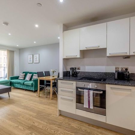 2 Bed At Slough Station & Parking - London In 20 Mins公寓 外观 照片