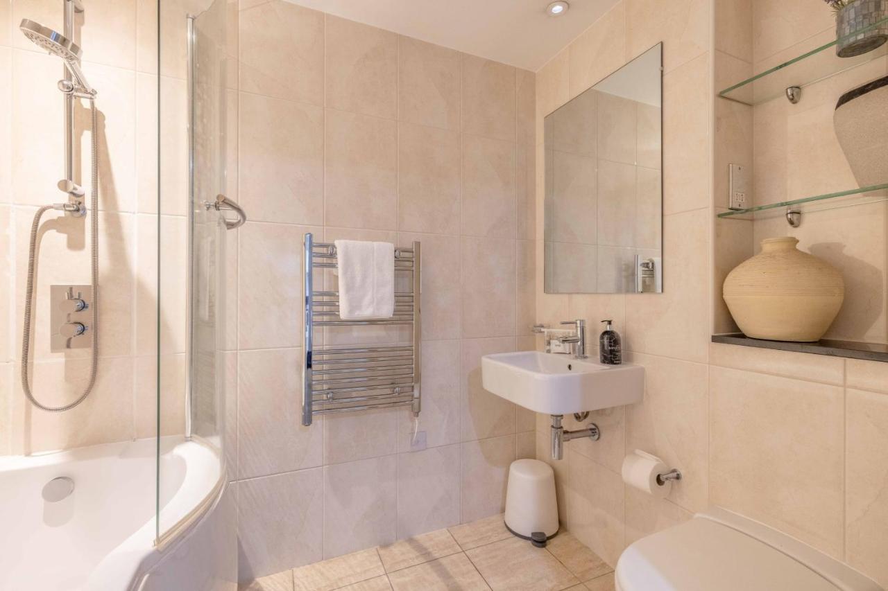 2 Bed At Slough Station & Parking - London In 20 Mins公寓 外观 照片