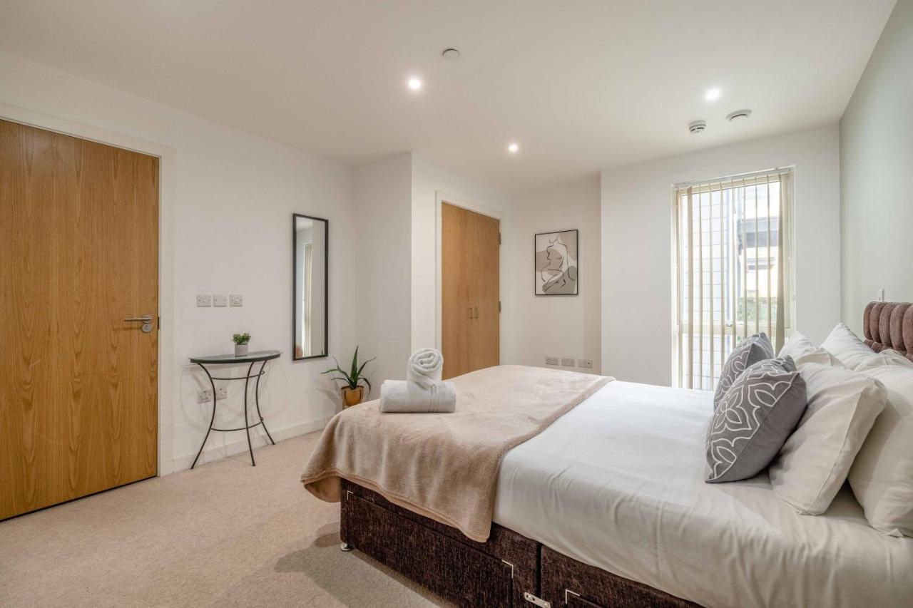2 Bed At Slough Station & Parking - London In 20 Mins公寓 外观 照片